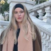Profesora titulada en Filología Hispánica y Máster del Profesorado, con experiencia imparte clases presenciales y online